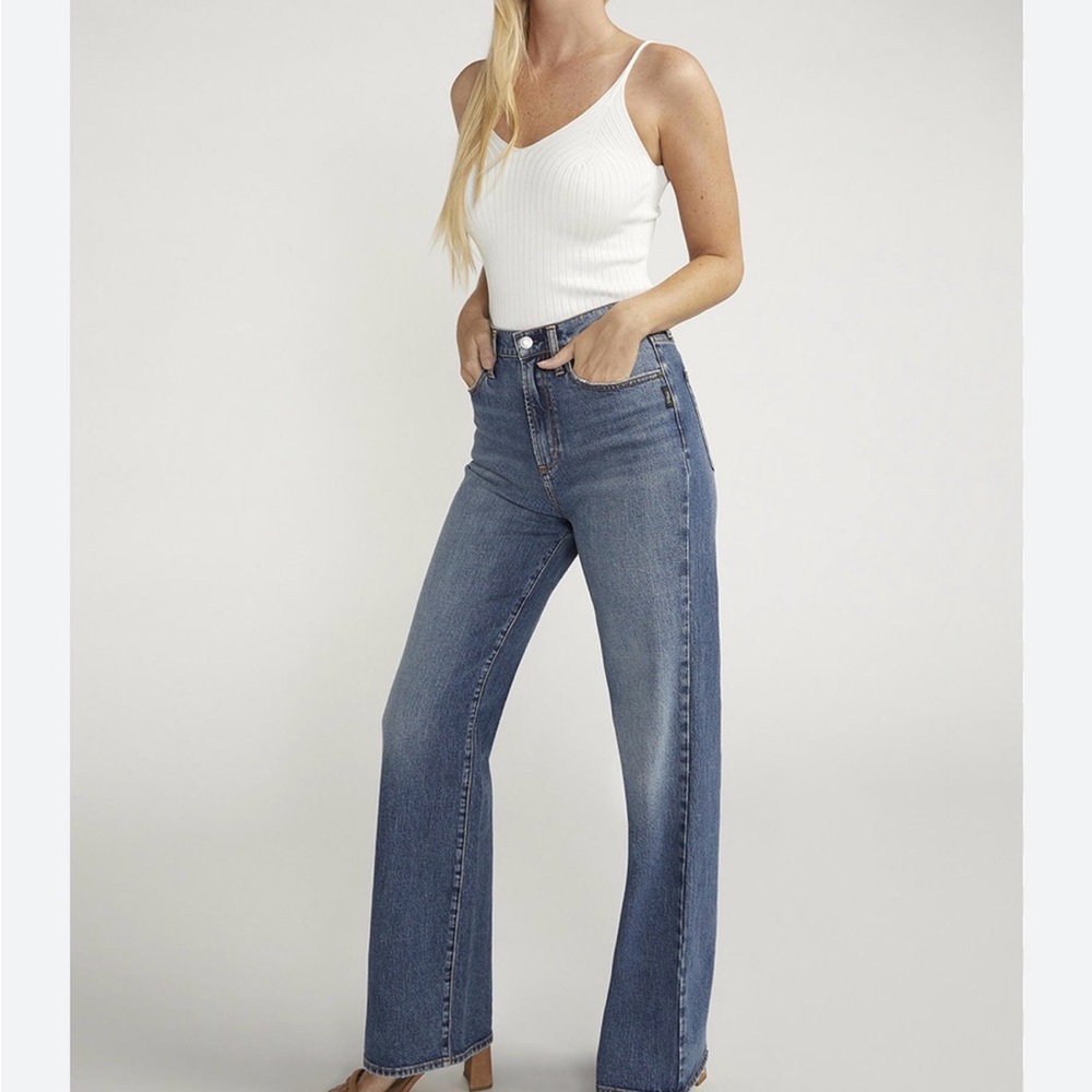 Wide leg jeans